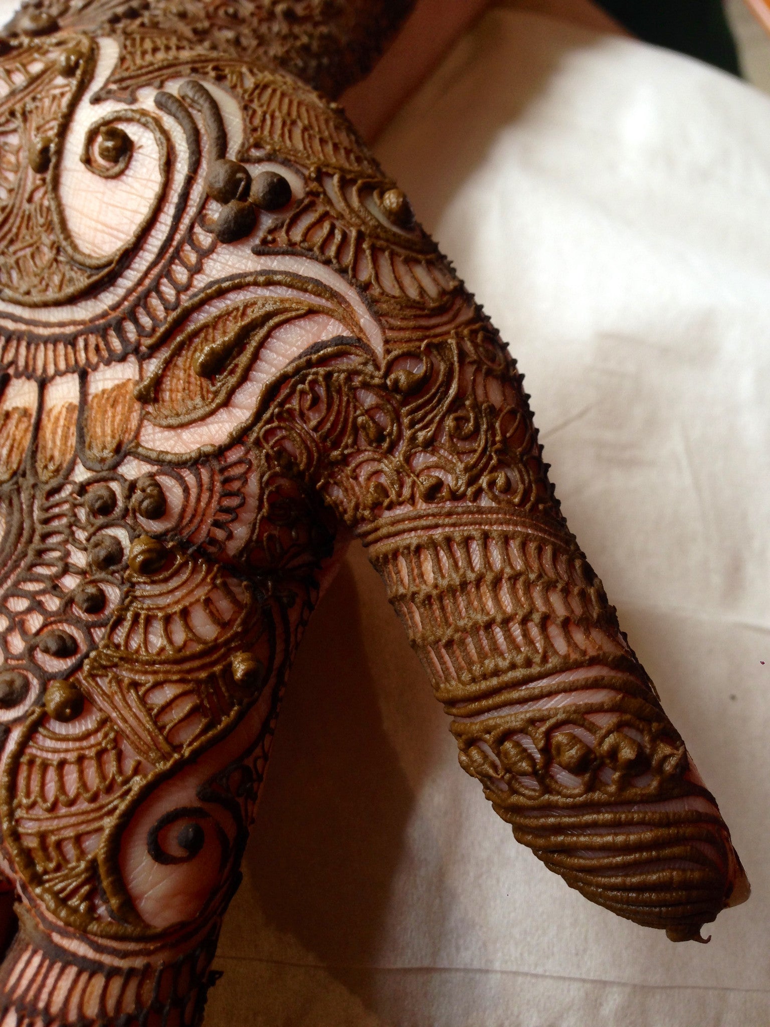 HENNA BEAUTIFUL BY ASH KUMAR